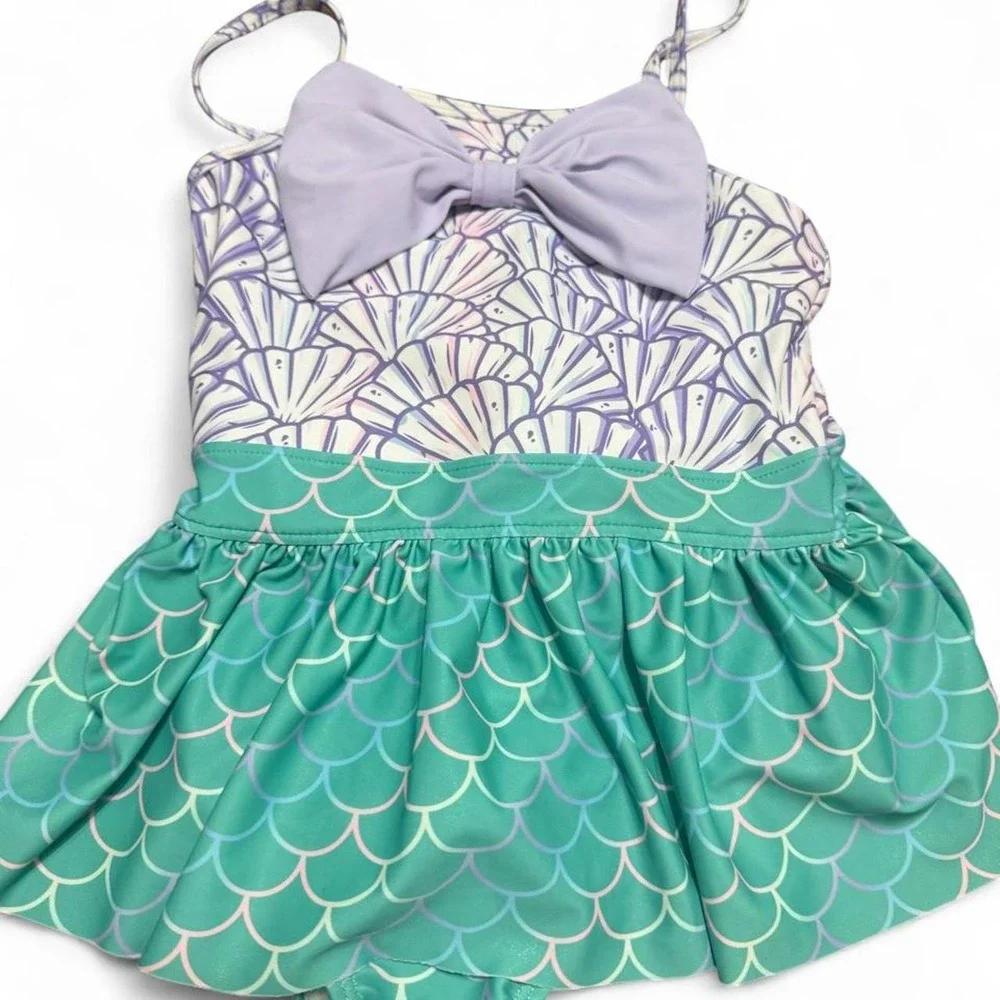 Girls ruffle butts swim suit